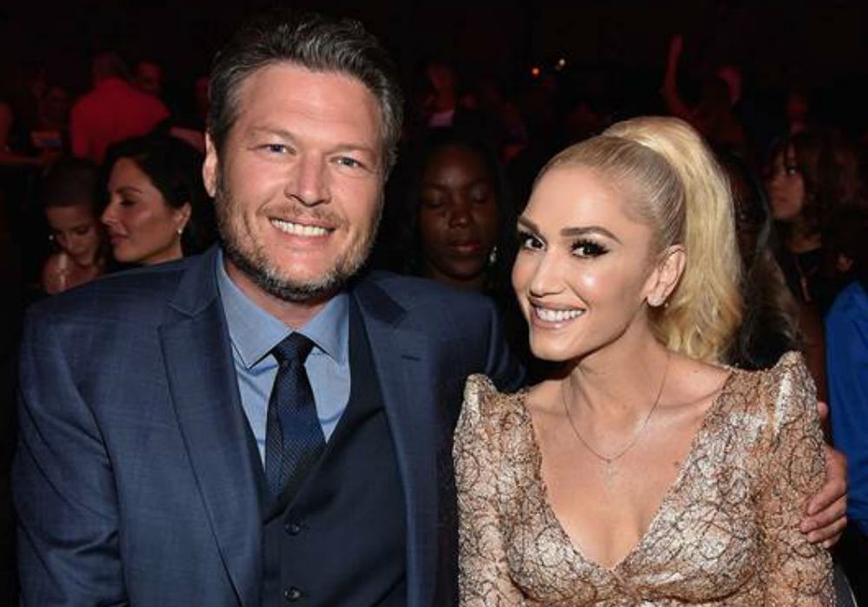 
Blake Shelton và Gwen Stefani bắt đầu hẹn hò từ năm 2015 và rất nghiêm túc trong chuyện tình cảm. Trước đó cả 2 đều đã trải qua hôn nhân đổ vỡ
