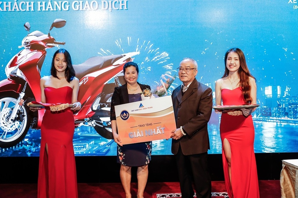 100% sản phẩm mới Eco Town được giao dịch thành công trong ngày mở bán - 3 Khách hàng nhận giải Nhất với xe SH
