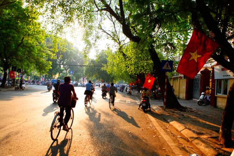 Hà Nội hửng nắng, trời rét. (Ảnh minh họa).