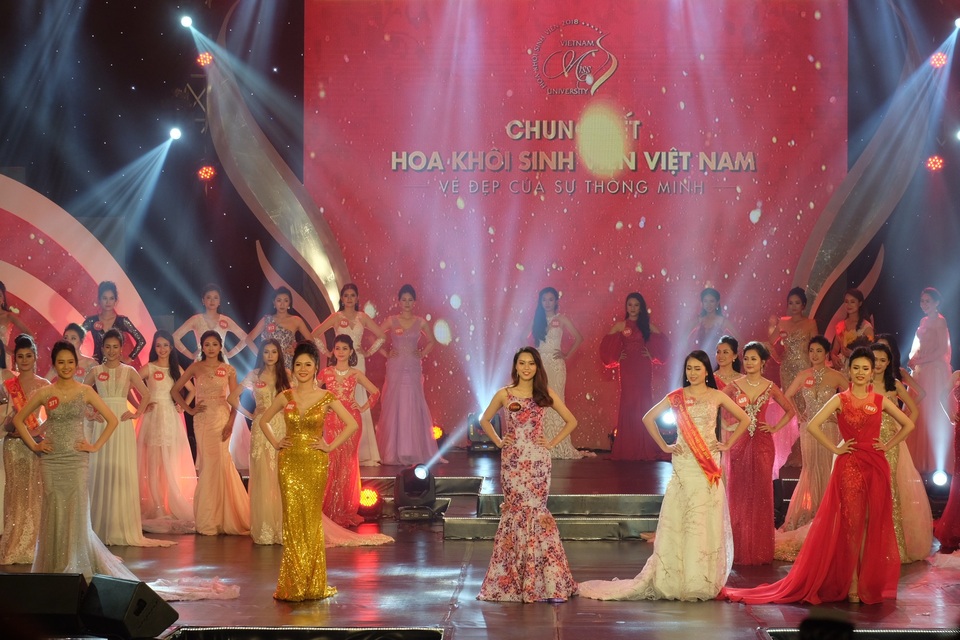Nữ sinh trường Luật đăng quang Hoa khôi sinh viên Việt Nam 2018 - 2 Đêm chung kết Cuộc thi Hoa khôi Sinh viên Việt Nam diễn ra tại Đà Nẵng tối 16/12