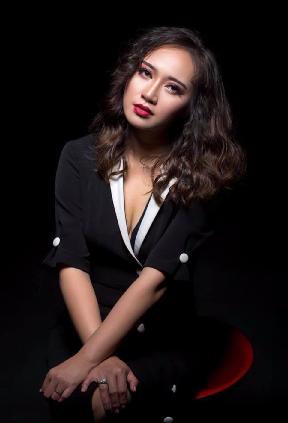 “Hoạ mi” Khánh Linh: “Quang Hải là “thành phần nguy hiểm” của Đội tuyển Việt Nam” - 10 “Hoạ mi” Khánh Linh: “Quang Hải là “thành phần nguy hiểm” của Đội tuyển Việt Nam” - 10