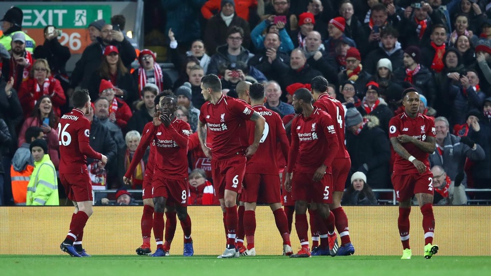 Nhìn lại thất bại thảm hại của Man Utd trên sân Liverpool - 10
Các cầu thủ Liverpool ăn mừng bàn thắng mở tỉ số của trận đấu