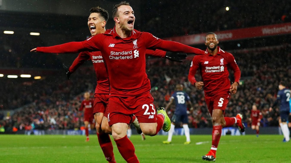 Nhìn lại thất bại thảm hại của Man Utd trên sân Liverpool - 21
Niềm vui của Shaqiri với cú đúp bàn thắng đưa Liverpool tới chiến thắng