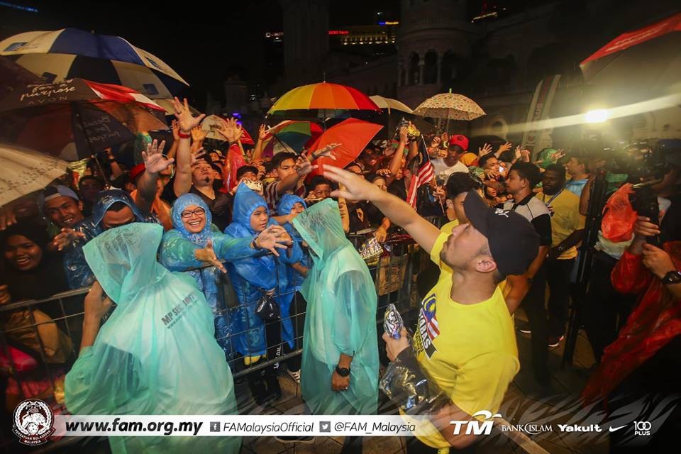 Thất bại trước đội tuyển Việt Nam, Malaysia vẫn được chào đón như người hùng - 5 Thất bại trước đội tuyển Việt Nam, Malaysia vẫn được chào đón như người hùng - 5