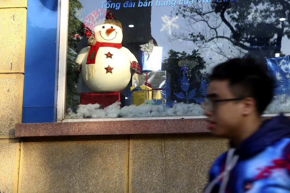 Mùa Noel đã rạo rực trên đường phố Hà Nội - 5 Noel là dịp vui chơi sát với thời điểm cuối năm, sau lễ Noel khoảng một tuần sẽ bước sang năm mới 2019.