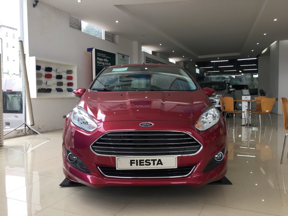 
Ford Fiesta lao dốc liên tục
