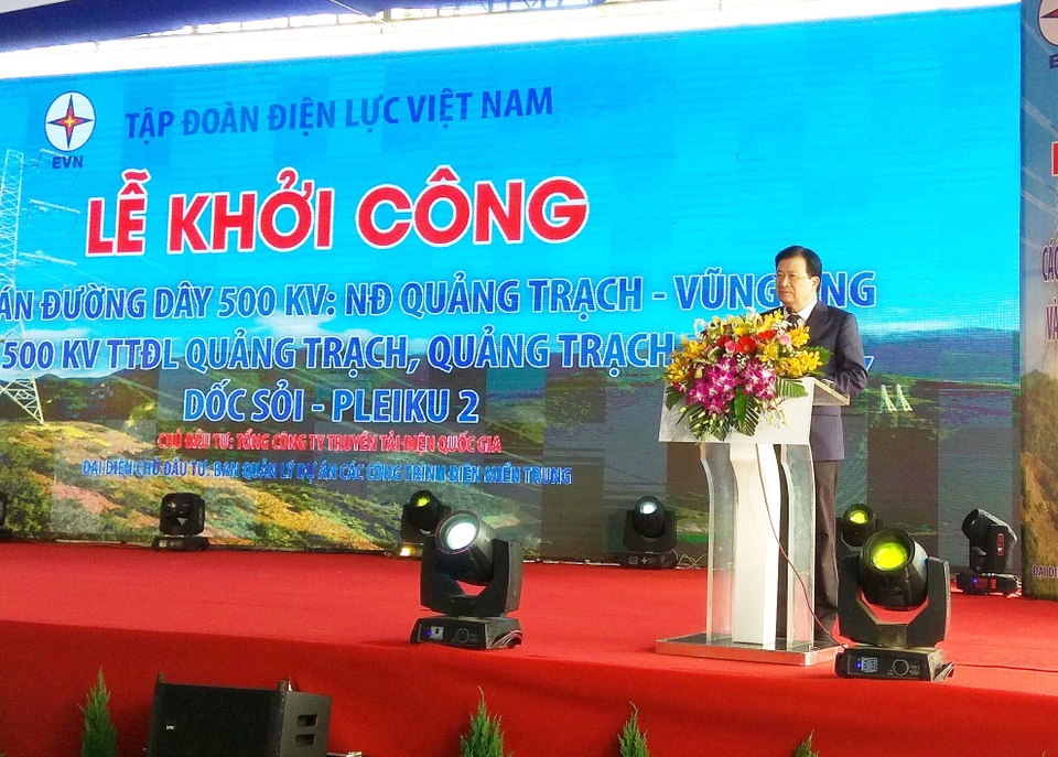 Phó Thủ tướng phát lệnh khởi công đường dây 500kV mạch 3 - 1 Phó Thủ tướng Trịnh Đình Dũng phát biểu tại lễ khởi công