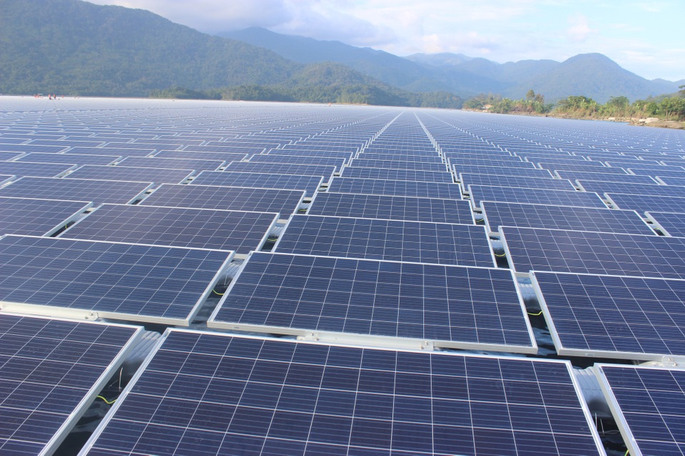 
Nhà máy Đa Mi là nhà máy điện mặt trời nổi đầu tiên và lớn nhất tại Việt Nam. (Ảnh: Thành Đạt)
