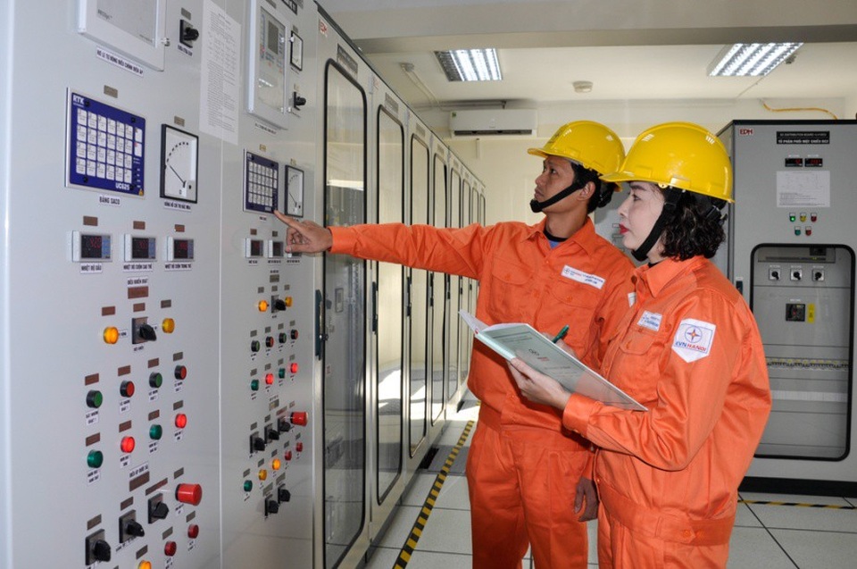 Trạm 110kV công viên Thống Nhất có quy mô thiết kế 03 máy biến áp MVA, hiện đang vận hành 02 máy cùng nhiều lộ đường dây 110kV, 22kV có thể cung ứng điện cho nhiều quận trung tâm Thủ đô. Trạm được sử dụng các thiết bị hiện đại nhất hiện này với công nghê GIS toàn bộ các phần 110kV và 22kV do SIEMENS - Đức cung cấp.