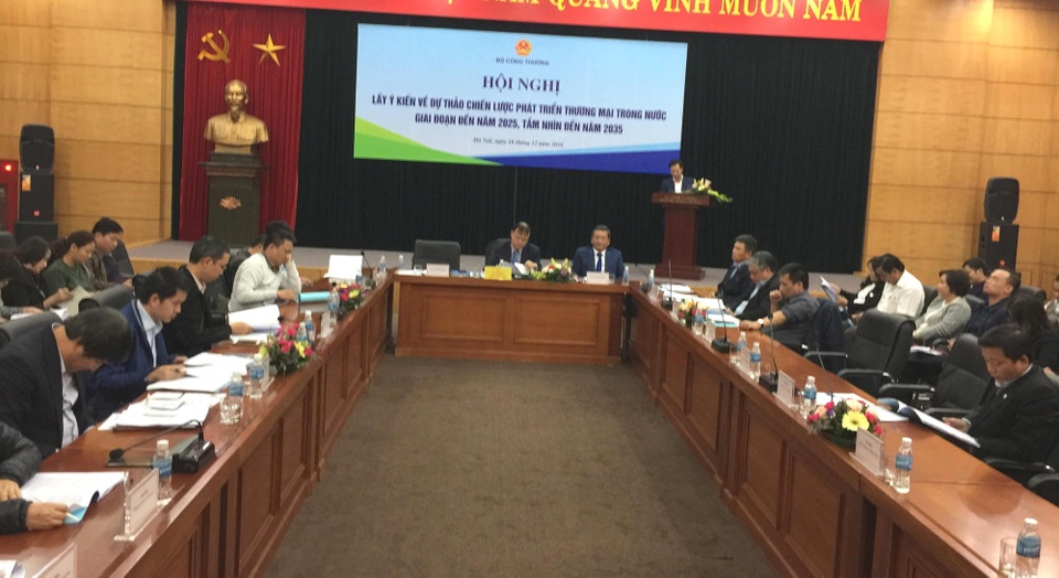 "Doanh nghiệp Việt lao đầu làm, cứ vì tự hào dân tộc chưa chắc thông minh” - 1 Hội nghị lấy ý kiến về Dự thảo Chiến lược phát triển thương mại trong nước giai đoạn đến năm 2025, tầm nhìn đến năm 2035.