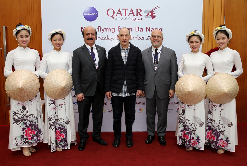 Qatar Airways lần đầu tiên hạ cánh tại Đà Nẵng, Việt Nam - 4 Qatar Airways lần đầu tiên hạ cánh tại Đà Nẵng, Việt Nam - 4
