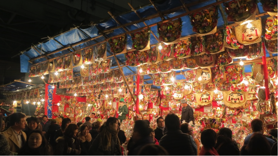 Lễ cầu may Toka Ebisu được tổ chức tại Osaka tạo được sự quan tâm với nhiều du khách nước ngoài (Nguồn: thespacebetweentwoworlds)