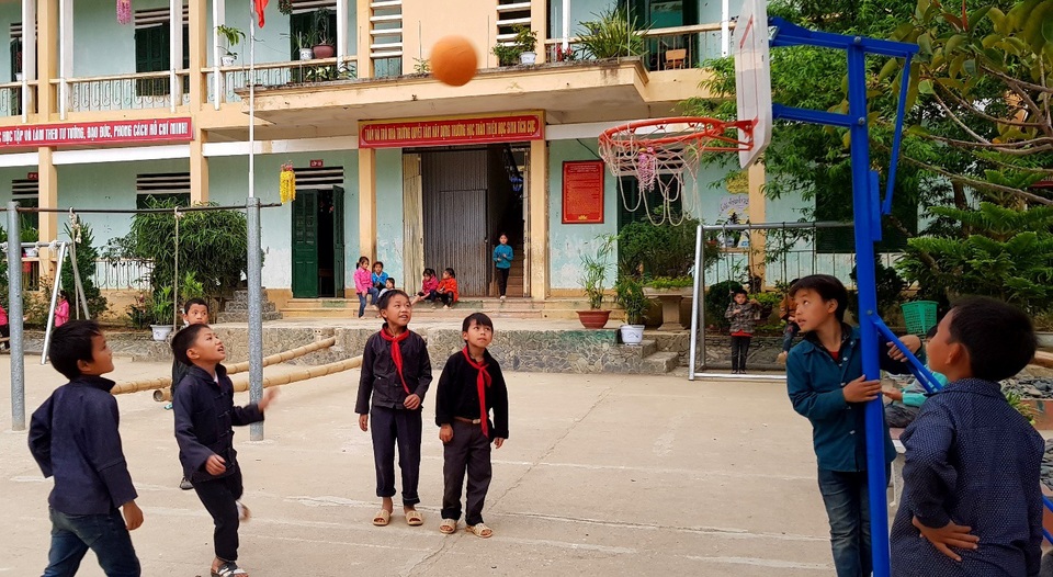 Xâm hại học sinh: Điều khó nói sẽ mãi mãi bị chôn vùi nếu người lớn vô cảm - 2 Tạo môi trường giáo dục lành mạnh, an toàn cho học sinh dân tộc nội trú trên cả nước.