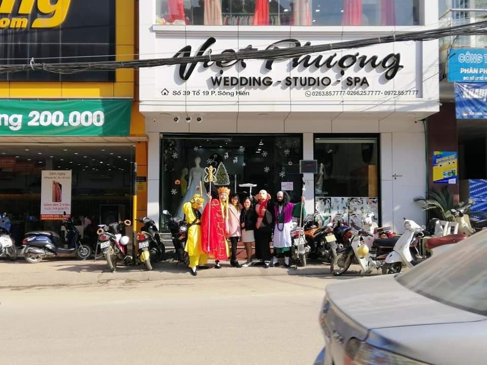 Chủ salon tóc Trương Ngọc Sơn với trang phục độc đáo Thầy trò Đường Tăng - 5 Chủ salon tóc Trương Ngọc Sơn với trang phục độc đáo Thầy trò Đường Tăng - 5