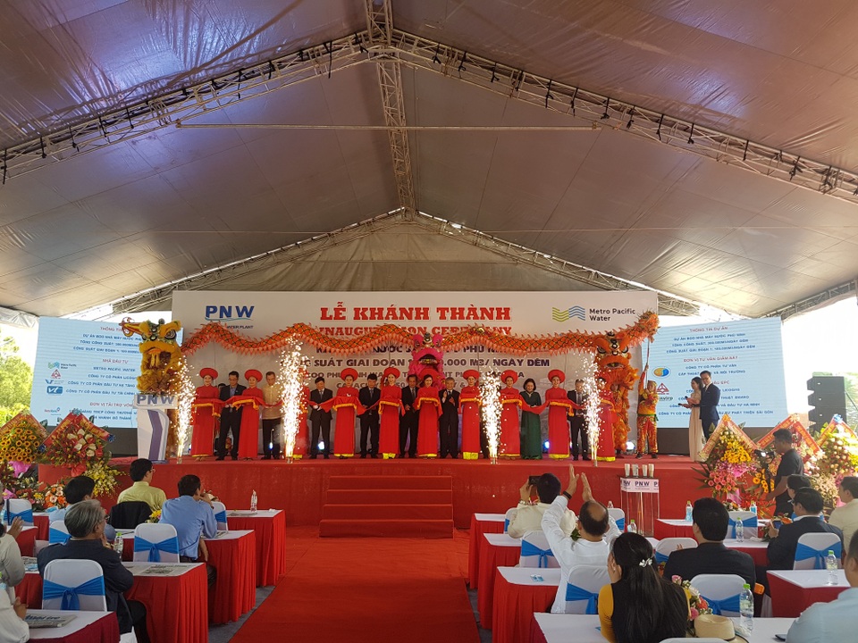 Quảng Nam: Khánh thành giai đoạn 1A nhà máy nước BOO Phú Ninh - 1
Cắt băng khánh thành nhà máy nước BOO Phú Ninh