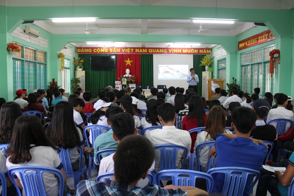 Đồng Tháp: Đi XKLĐ sau khi xuất ngũ, nhận lương tháng 30 triệu đồng - 2
Tỉnh Đồng Tháp đã đưa trên 1.500 lao động đi XKLĐ qua 9 tháng đầu năm 2018.