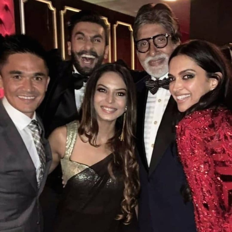 Sao Bollywood tổ chức tiệc cưới xa hoa - 10
Deepika Padukone nhận cát sê tối thiểu 700 nghìn USD cho 1 hợp đồng quảng cáo