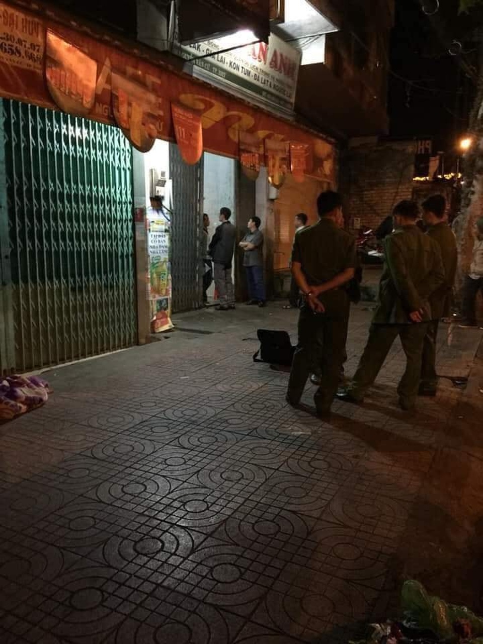 Mâu thuẫn trong cuộc nhậu chia tay, 3 người thương vong - 1 Hiện trường vụ án mạng