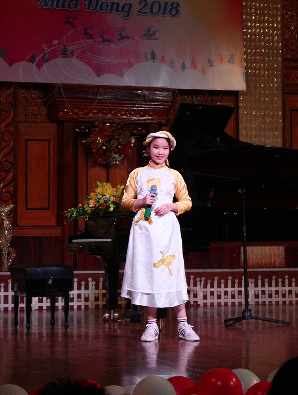 Xem các tài năng nhí trình diễn piano, guitar, đàn tranh - 3 Em Bảo Yến với giọng ca trong veo thể hiện ca khúc Thư pháp