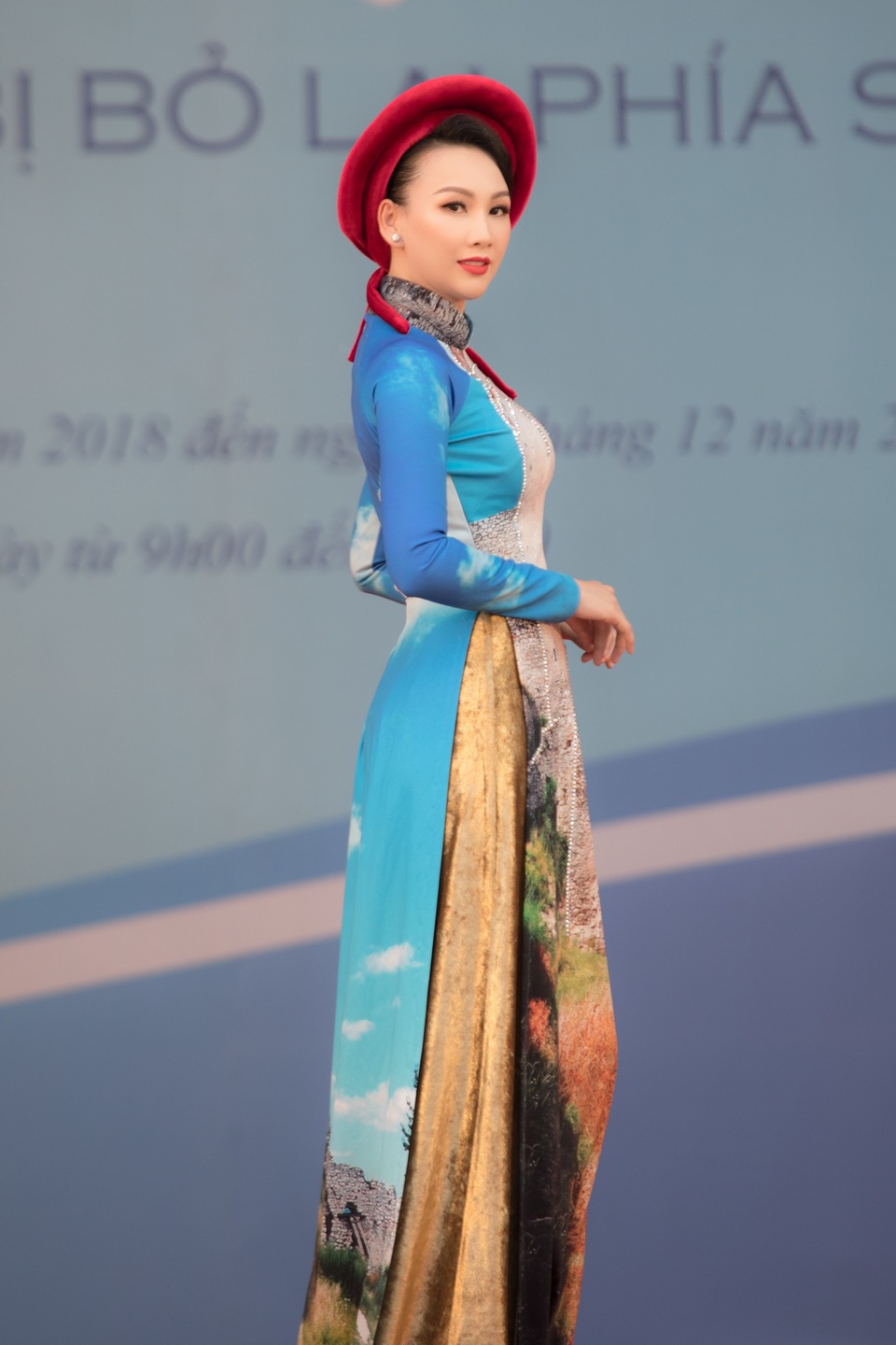 Hoa hậu Paris Vũ trình diễn áo dài, ủng hộ người khuyết tật - 8 Hoa hậu Paris Vũ trình diễn áo dài, ủng hộ người khuyết tật - 8