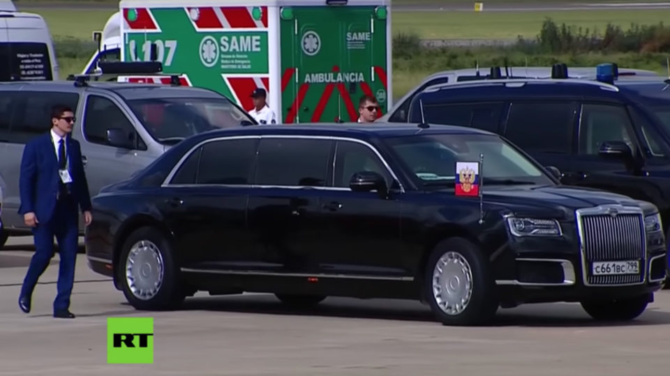 Siêu xe của Tổng thống Putin gây chú ý ở thượng đỉnh G20 - 1
Siêu xe mới của Tổng thống Nga Vladimir Putin luôn thu hút sự chú ý. (Ảnh: RT)