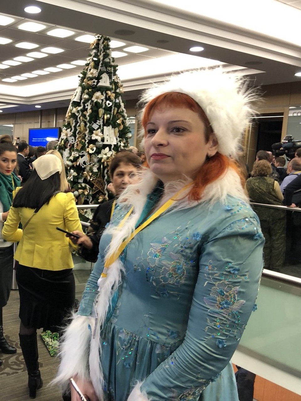 Cận cảnh màn hóa trang gây chú ý.