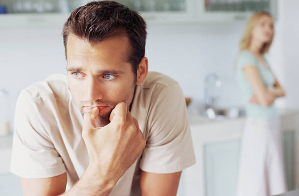 Tôi mất ăn mất ngủ khi nghe vợ trách móc bạn “ăn vụng không biết chùi mép” - Ảnh 1. Tôi mất ăn mất ngủ khi nghe vợ trách móc bạn “ăn vụng không biết chùi mép” - Ảnh 1.