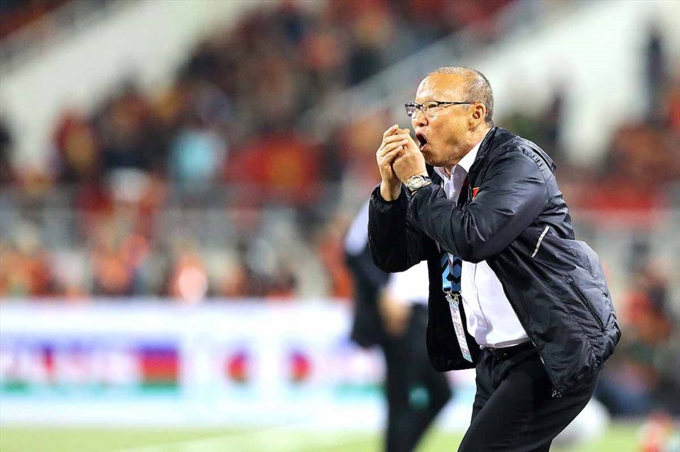 
Báo Hàn Quốc kêu gọi LĐBĐ Việt Nam tăng lương cho HLV Park Hang Seo
