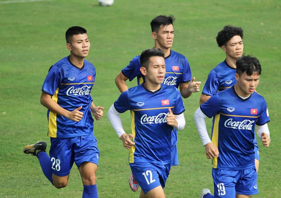 Đội tuyển Việt Nam hăng say tập luyện sau chức vô địch AFF Cup 2018 - Ảnh 12. Đội tuyển Việt Nam hăng say tập luyện sau chức vô địch AFF Cup 2018 - Ảnh 12.