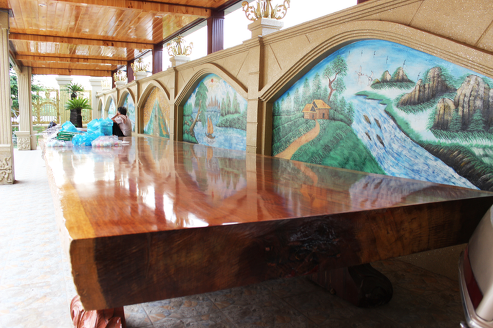 Sự thật về gia chủ và căn biệt thự dát toàn vàng ở Bà Rịa - Vũng Tàu - Ảnh 12. Sự thật về gia chủ và căn biệt thự dát toàn vàng ở Bà Rịa - Vũng Tàu - Ảnh 12.