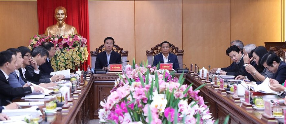 Cần có biện pháp động viên những người dũng cảm phát hiện, tố giác sai phạm - 3
Hình ảnh tại buổi làm việc
