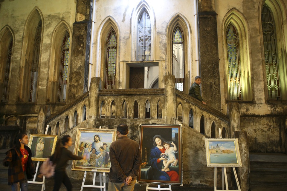 Nhà thờ ở Hà Nội lung linh trước đêm Giáng sinh - Ảnh 15. Nhà thờ ở Hà Nội lung linh trước đêm Giáng sinh - Ảnh 15.