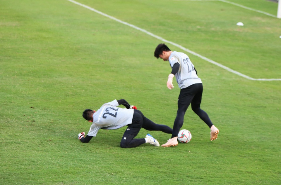 Vắng HLV Park Hang Seo, đội tuyển Việt Nam vẫn miệt mài tập luyện - Ảnh 9.