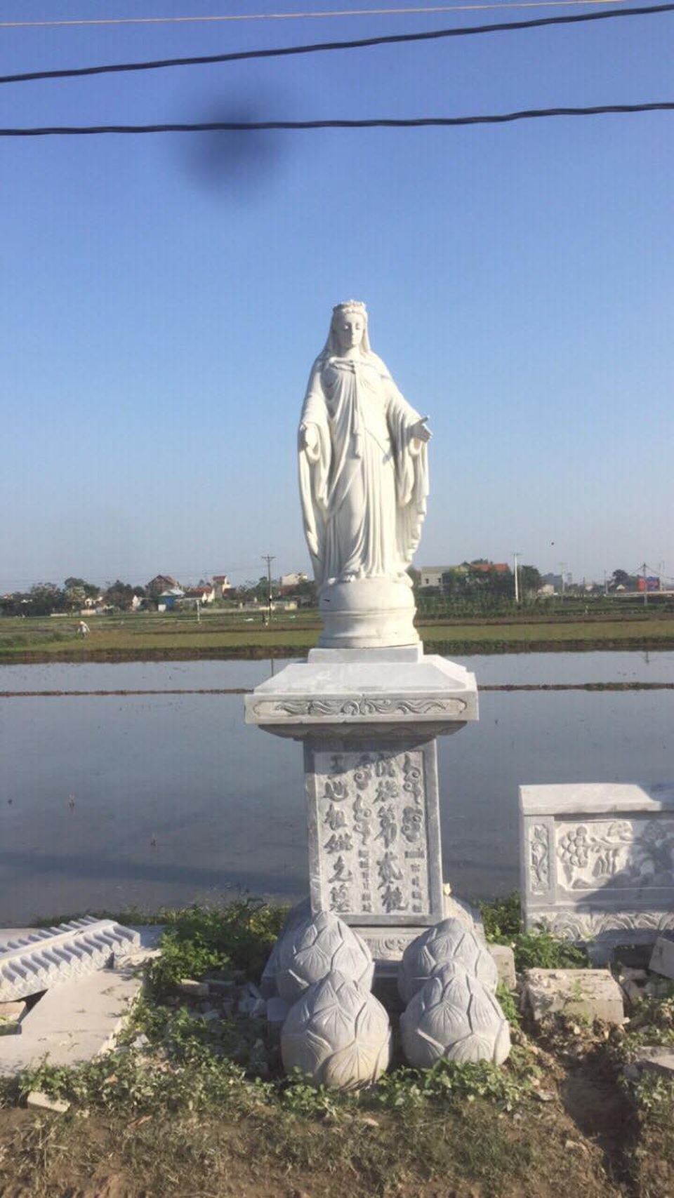 Bỏ nghề giáo về “nghịch” đá tảng, trai xứ Nghệ kiếm nửa tỷ/năm - Ảnh 5. Bỏ nghề giáo về “nghịch” đá tảng, trai xứ Nghệ kiếm nửa tỷ/năm - Ảnh 5.