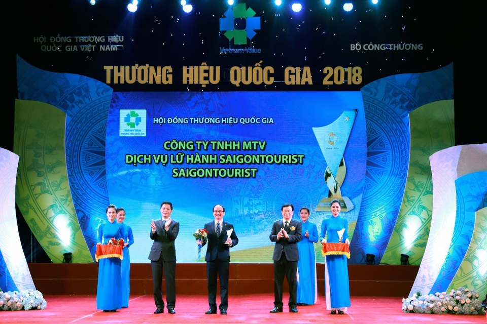 Lữ hành Saigontourist tiếp tục được công nhận là Thương hiệu Quốc gia 2018 - Ảnh 2.