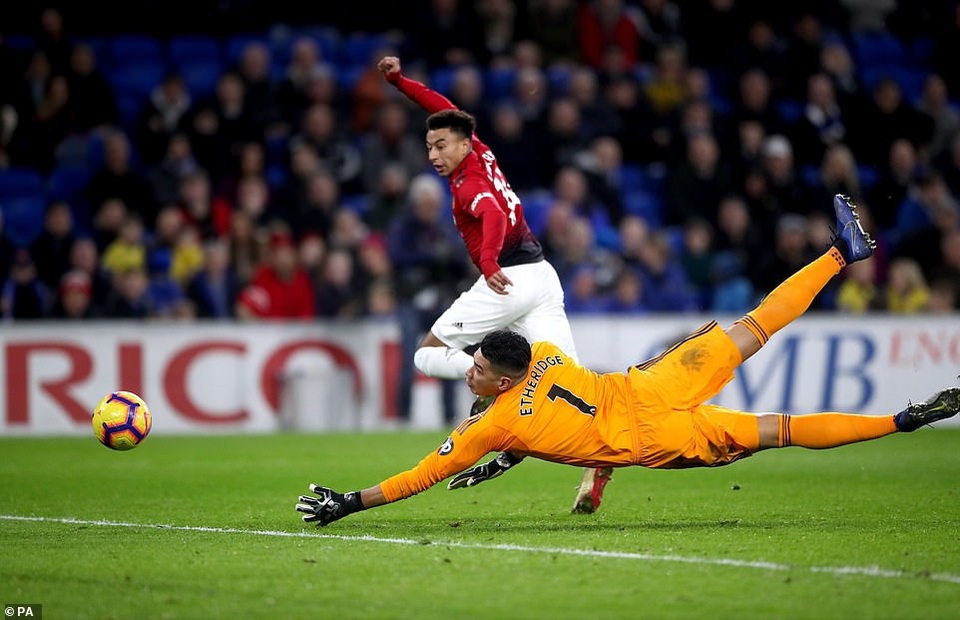 Cardiff 1-5 Man Utd: Khởi đầu suôn sẻ cho HLV Solskjaer - Ảnh 5.