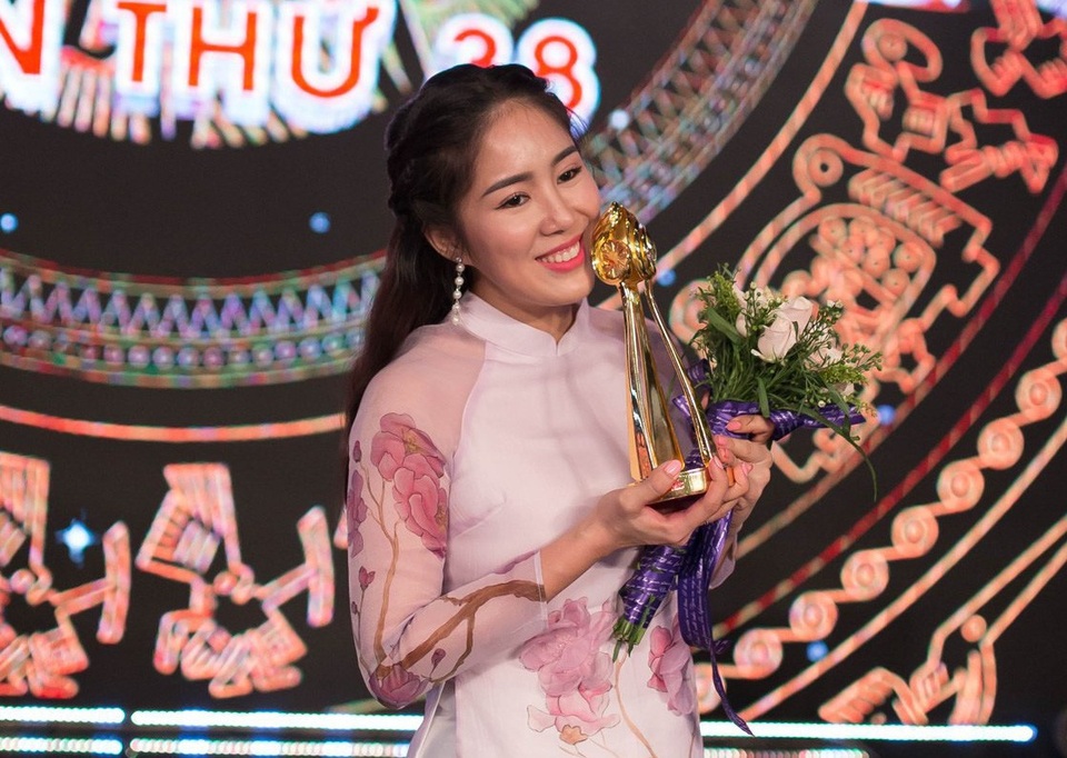 Trung Dũng, Thuý Ngân, Lê Phương mong khán giả ủng hộ cái kết Gạo nếp gạo tẻ - Ảnh 6. Trung Dũng, Thuý Ngân, Lê Phương mong khán giả ủng hộ cái kết Gạo nếp gạo tẻ - Ảnh 6.