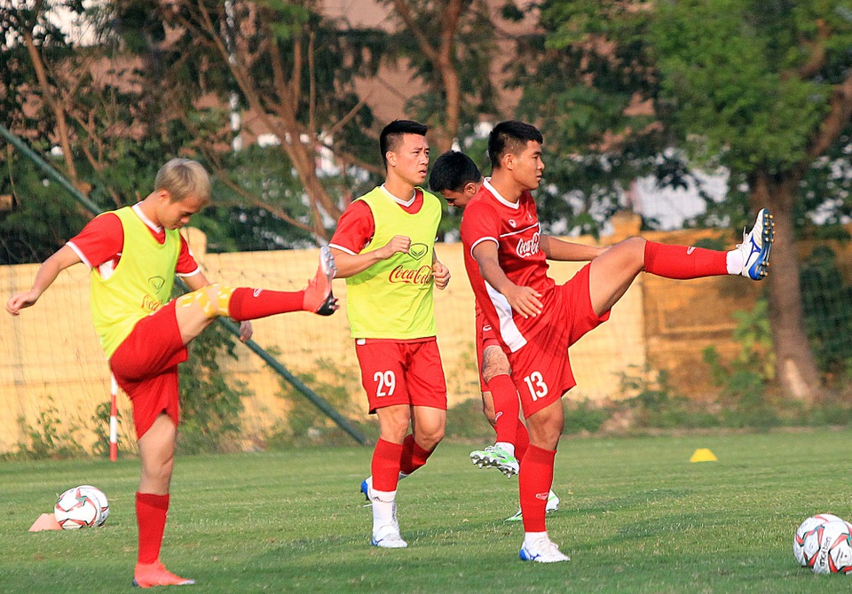 Quang Hải trở lại tập luyện cùng đội tuyển Việt Nam - Ảnh 7. Quang Hải trở lại tập luyện cùng đội tuyển Việt Nam - Ảnh 7.