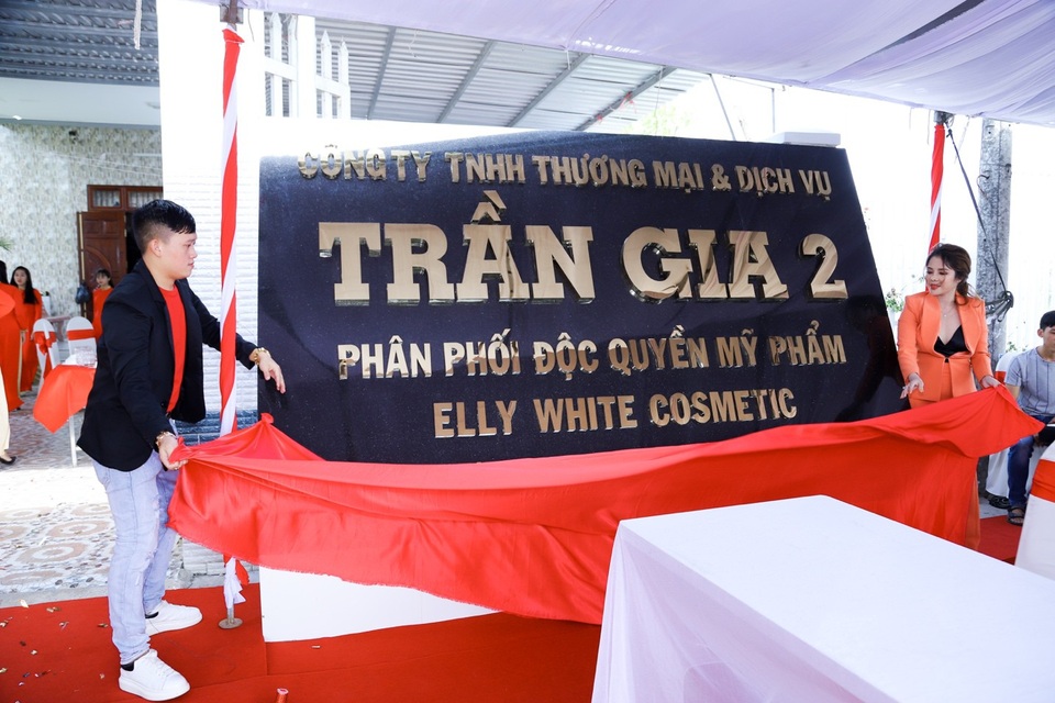 Trần Gia 2 chính thức khai trương công ty tại miền Tây - Ảnh 1. Trần Gia 2 chính thức khai trương công ty tại miền Tây - Ảnh 1.
