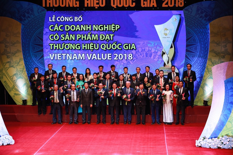 Eurowindow lần thứ 4 liên tiếp đạt Thương hiệu Quốc gia - Ảnh 1. Eurowindow lần thứ 4 liên tiếp đạt Thương hiệu Quốc gia - Ảnh 1.