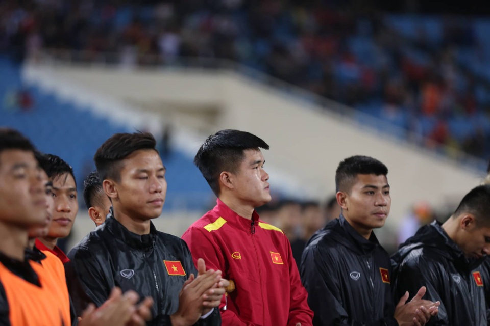 Lục Xuân Hưng rơi nước mắt sau khi chia tay Asian Cup 2019 - Ảnh 5.