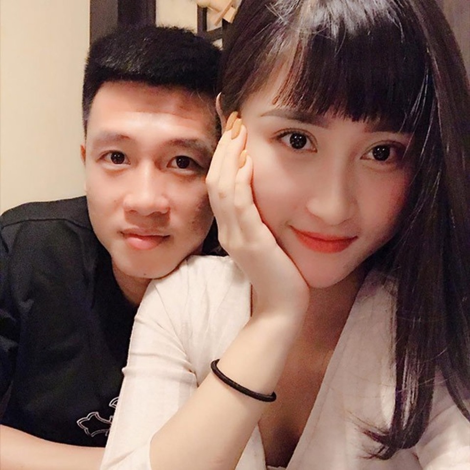 Tiền vệ Huy Hùng - cầu thủ chăm khoe ảnh bạn gái nhất tuyển Việt Nam - Ảnh 5. Tiền vệ Huy Hùng - cầu thủ chăm khoe ảnh bạn gái nhất tuyển Việt Nam - Ảnh 5.