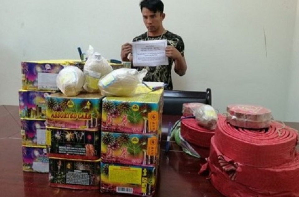 Liên tiếp bắt giữ nhiều vụ vận chuyển pháo lậu - Ảnh 2. Liên tiếp bắt giữ nhiều vụ vận chuyển pháo lậu - Ảnh 2.