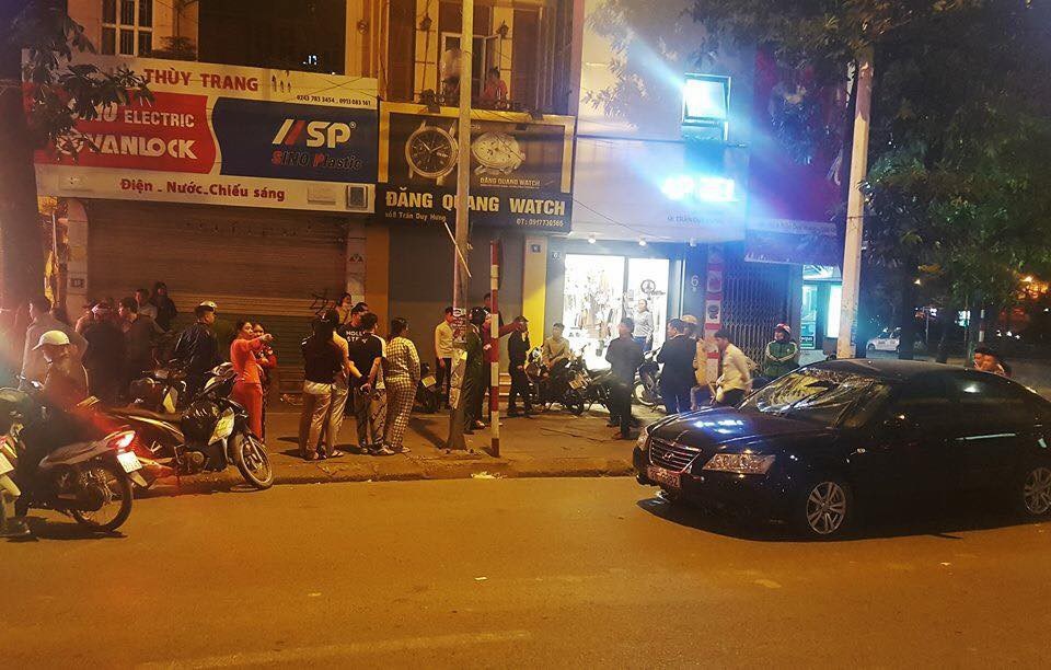Hà Nội: Ô tô gây tai nạn liên hoàn, 2 phụ nữ mang thai nhập viện - Ảnh 4. Hà Nội: Ô tô gây tai nạn liên hoàn, 2 phụ nữ mang thai nhập viện - Ảnh 4.