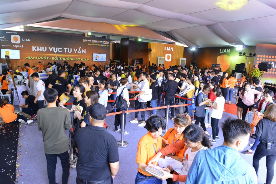 LIAN chi trả hết mức trách nhiệm cho khách hàng đầu tiên tham gia bảo hiểm - Ảnh 3. LIAN chi trả hết mức trách nhiệm cho khách hàng đầu tiên tham gia bảo hiểm - Ảnh 3.
