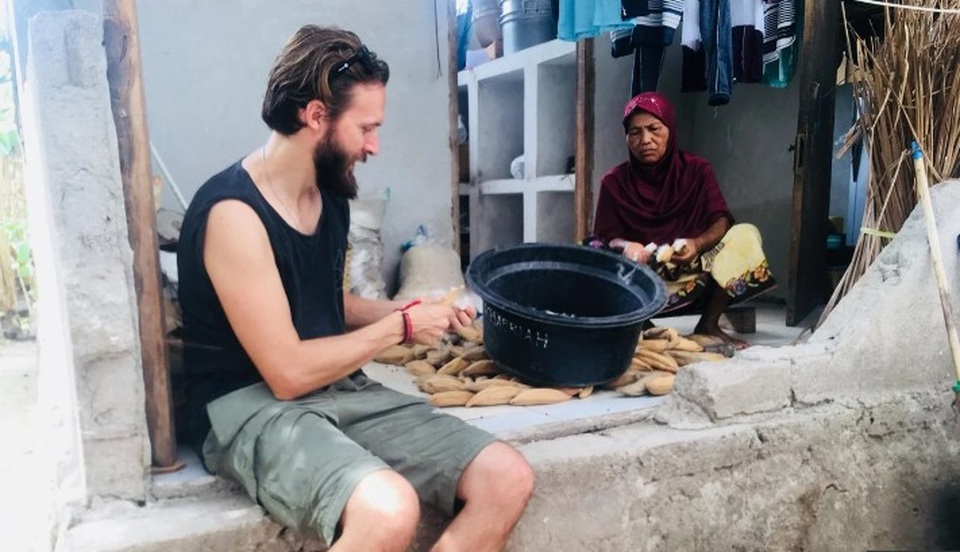 Du khách Mỹ suýt chết đuối quyên tiền 15.000 USD trả ơn nơi cứu mạng - Ảnh 2.