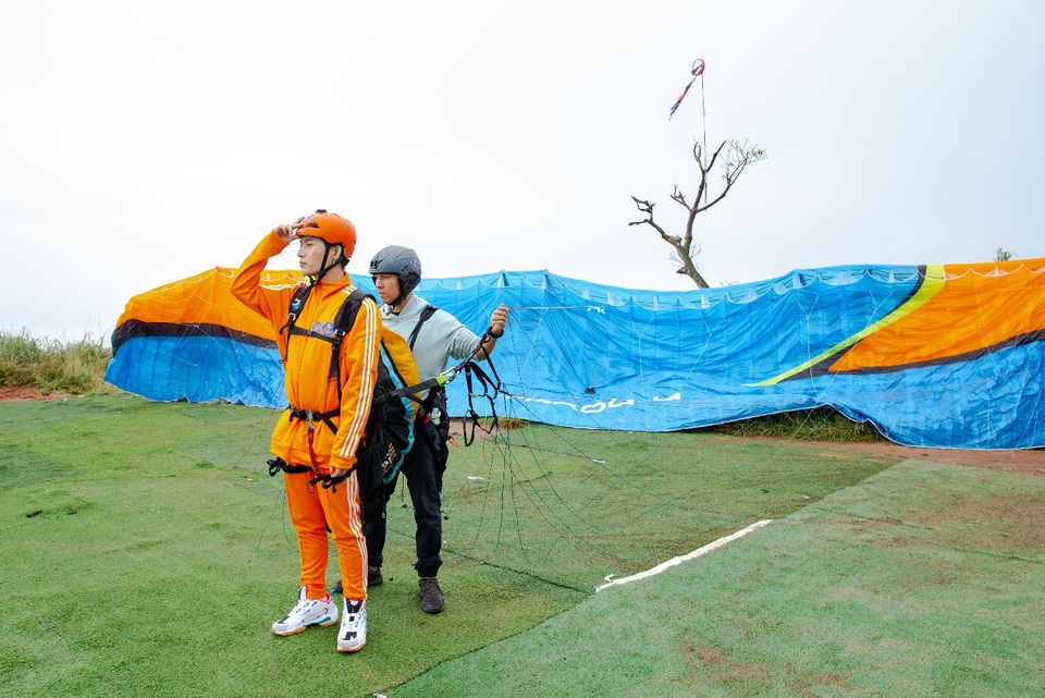 Sau Tình nhân ơi, Châu Đăng Khoa tiếp tục thăng hoa với hành động cực chất - Ảnh 4. Sau Tình nhân ơi, Châu Đăng Khoa tiếp tục thăng hoa với hành động cực chất - Ảnh 4.
