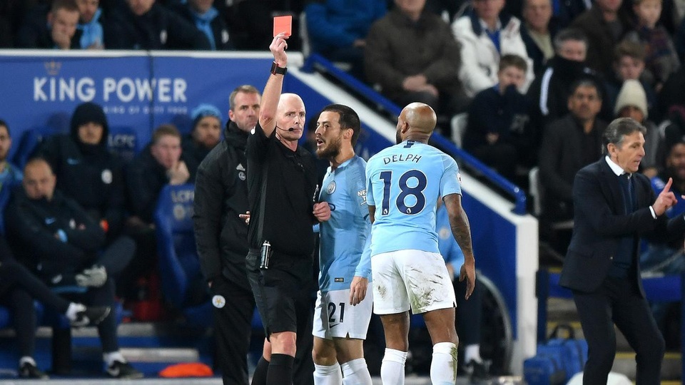 Leicester City 2-1 Man City: Nhà ĐKVĐ tiếp tục thất bại - Ảnh 3. Leicester City 2-1 Man City: Nhà ĐKVĐ tiếp tục thất bại - Ảnh 3.