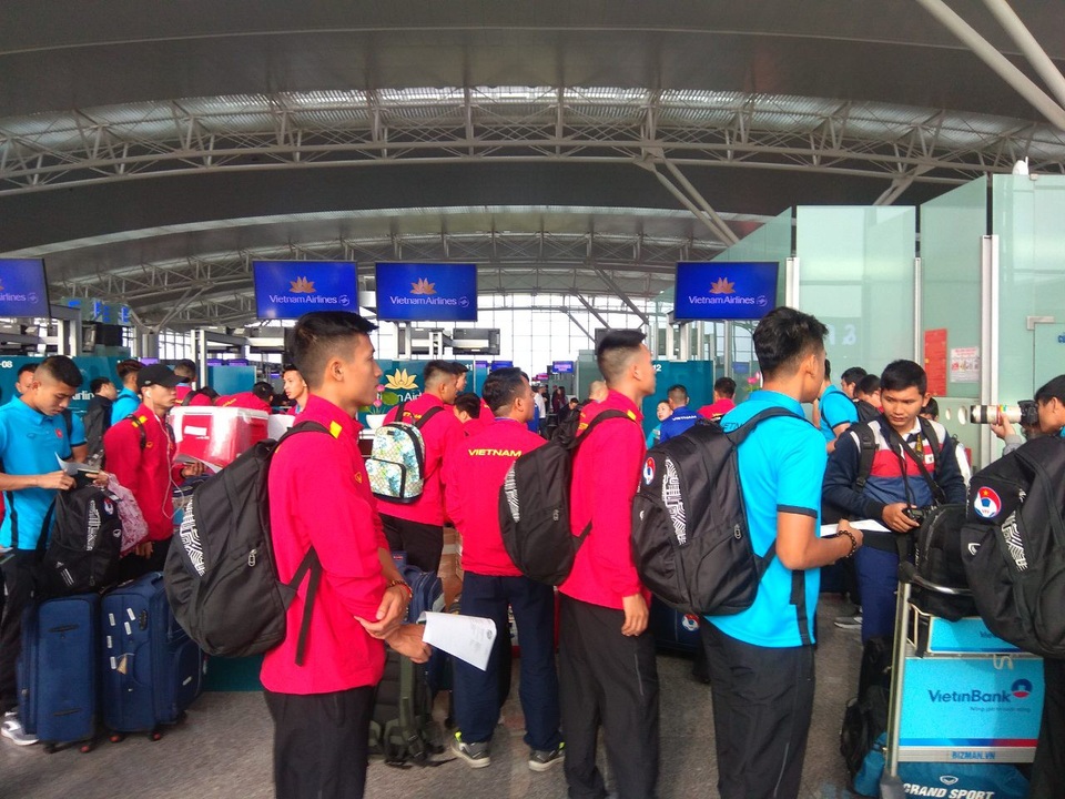 Đội tuyển Việt Nam lên đường sang Qatar, chuẩn bị cho Asian Cup 2019 - Ảnh 5. Đội tuyển Việt Nam lên đường sang Qatar, chuẩn bị cho Asian Cup 2019 - Ảnh 5.