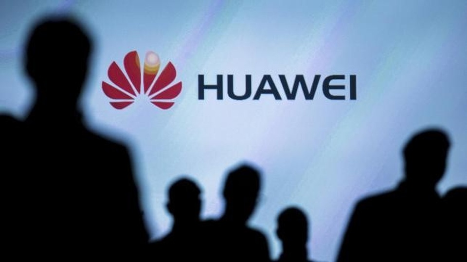 Ông Trump có thể ban hành sắc lệnh khẩn cấp quốc gia cấm cửa Huawei, ZTE - Ảnh 1. Ông Trump có thể ban hành sắc lệnh khẩn cấp quốc gia cấm cửa Huawei, ZTE - Ảnh 1.